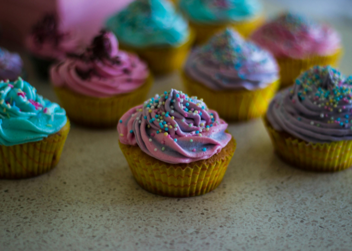 Cupcake decorating party!